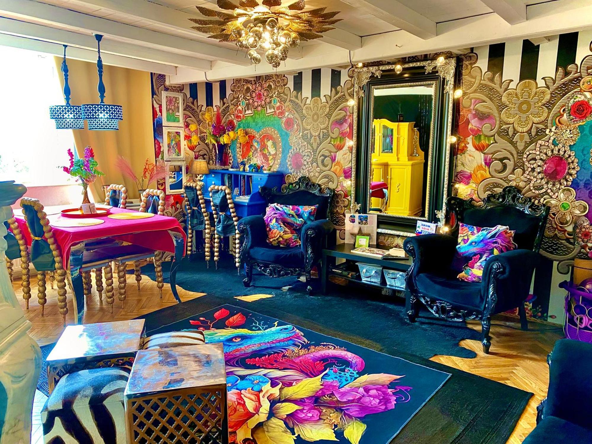 Centralish Dragon Heart Apartment *